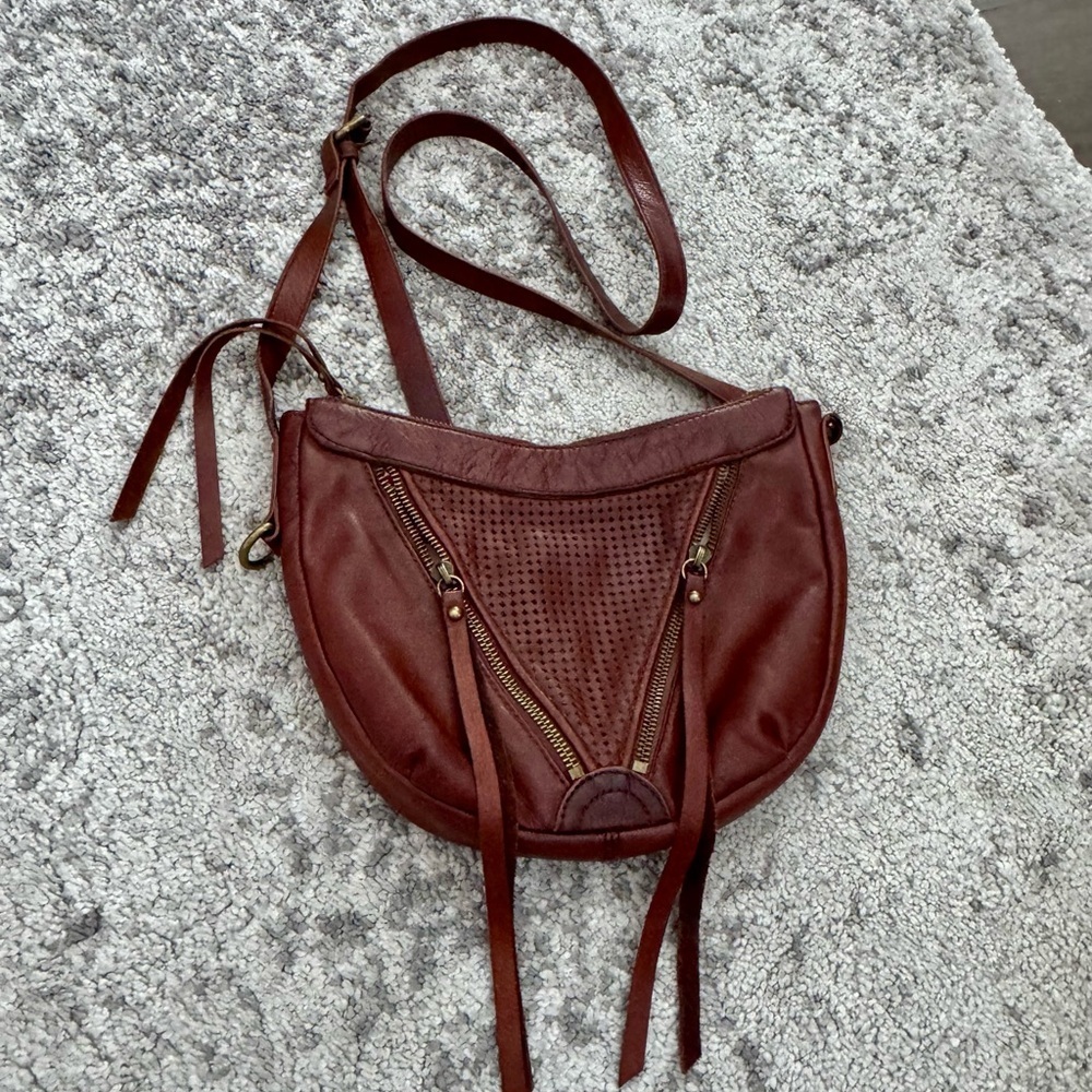 Lucky Brand Leather Crossbody Bag with Fringe & Zip Details - Picture 7 of 7